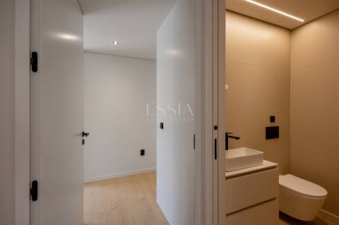 Apartamento T3 com Varandas no Centro de Gondomar
