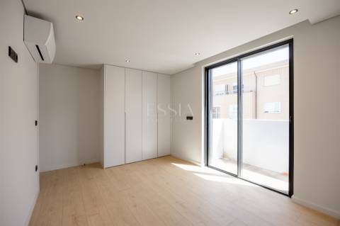 Apartamento T3 com Varandas no Centro de Gondomar