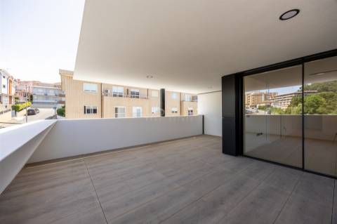 Apartamento T4 com Varandas no Centro de Gondomar