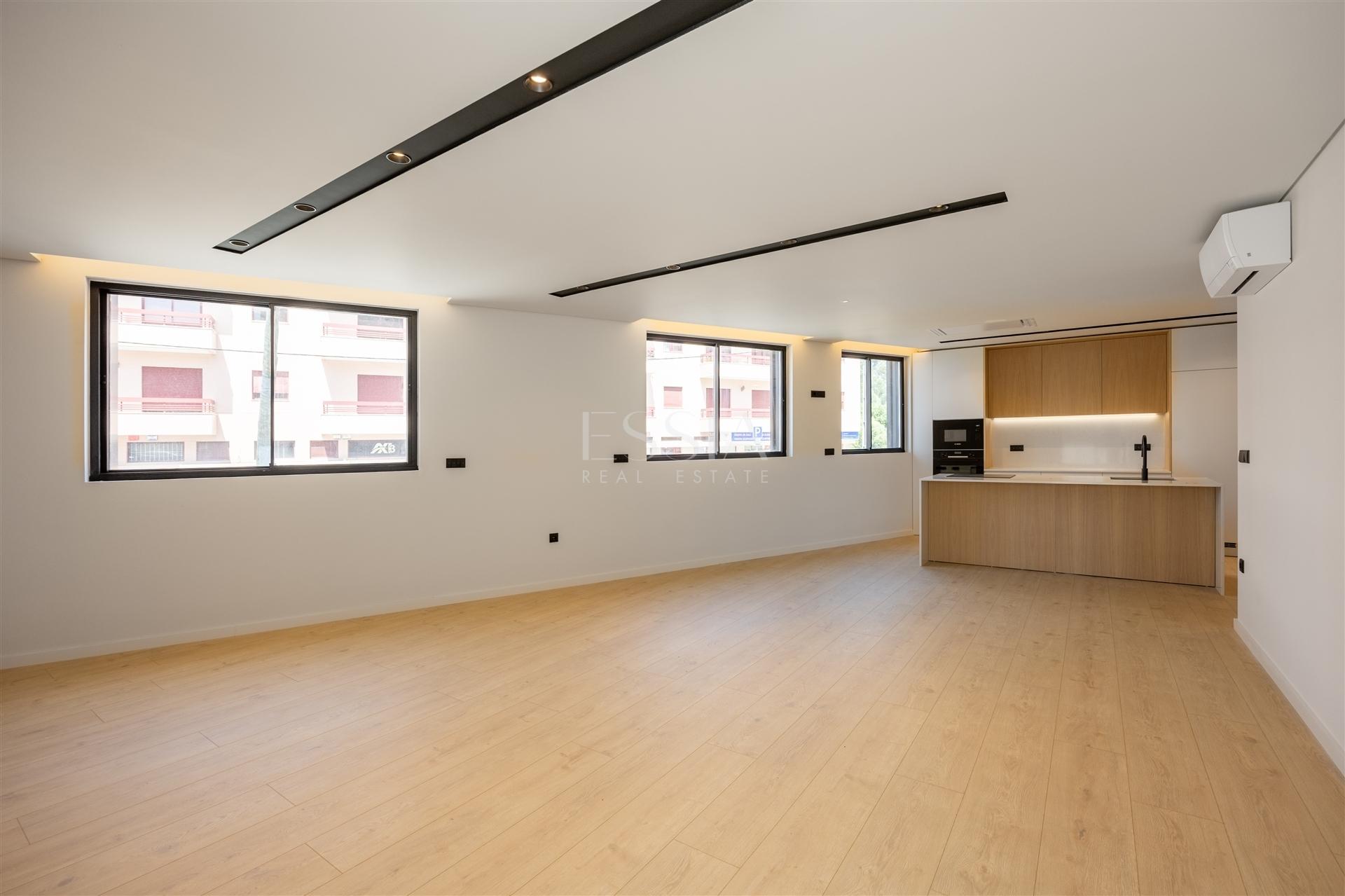 Apartamento T2 com  varandas no Centro de Gondomar