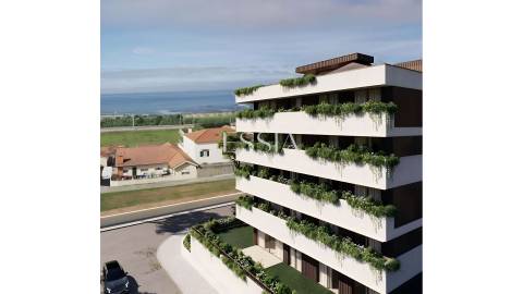 Apartamento T2 com Jardim em São Félix da Marinha