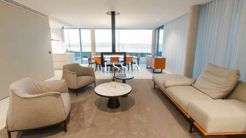Moradia T4 com Piscina frente ao mar em Gaia