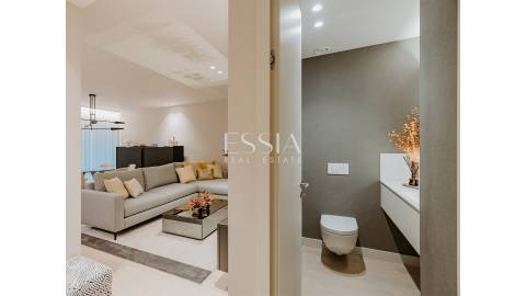 Apartamento T3 com Terraço em Primeira Linha de Mar