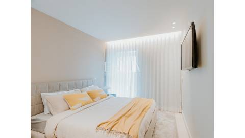 Apartamento T3 com Terraço em Primeira Linha de Mar