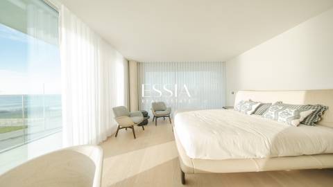 Moradia T4 com Piscina frente ao mar em Gaia