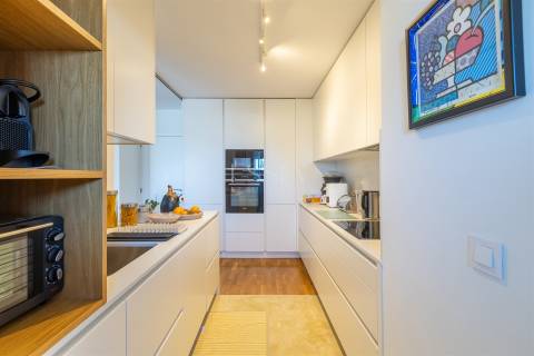 Apartamento T3 com Vistas de Mar em Matosinhos Sul