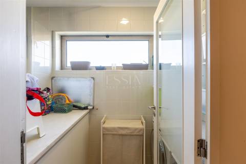 Apartamento T3 com Vistas de Mar em Matosinhos Sul
