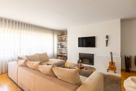 Apartamento T3 com Vistas de Mar em Matosinhos Sul