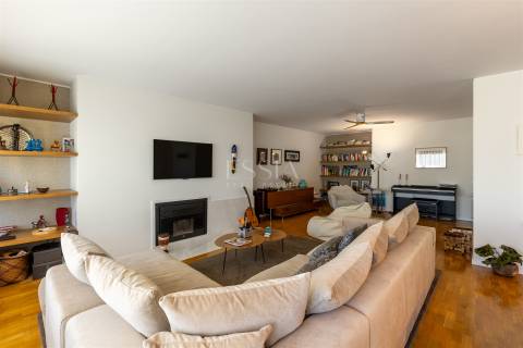 Apartamento T3 com Vistas de Mar em Matosinhos Sul