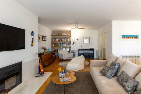 Apartamento T3 com Vistas de Mar em Matosinhos Sul