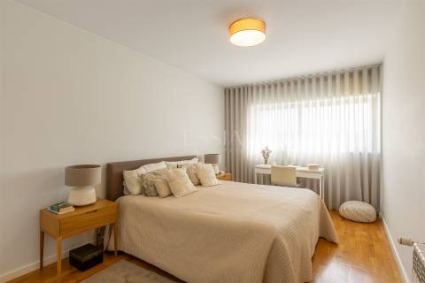 Apartamento T3 com Vistas de Mar em Matosinhos Sul