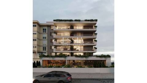 Apartamento T4 Duplex com Terraço e Piscina no The Atlantis
