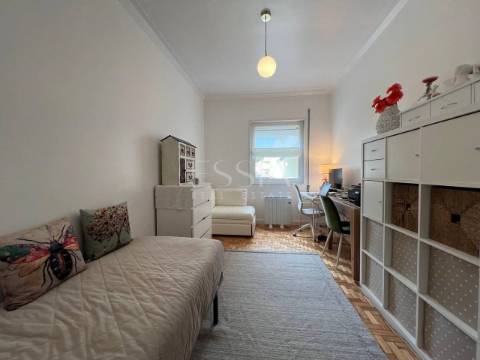 Apartamento T4 no Pinheiro Manso