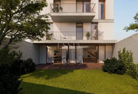 Apartamento T4 Duplex Novo - 2 terraços - Antas