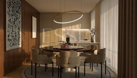 Apartamento T3 com varanda próximo Av. da Boavista no Porto