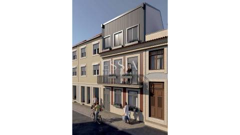 Apartamento T2 com Mezanino junto ao Estádio do Dragão