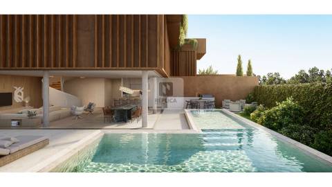 T3 Duplex com Jardim e Piscina no The Principado Cascais