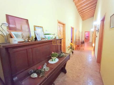 Moradia T3, com piscina e terreno - Bom Sucesso!