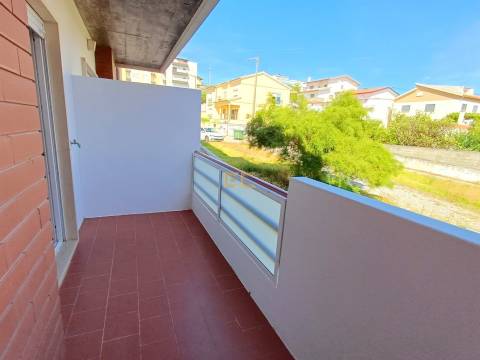 Apartamento T3 com Garagem e Vista Mar - Buarcos!