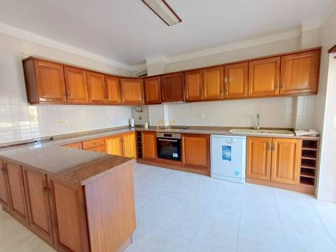 Apartamento T3 com Garagem e Vista Mar - Buarcos!