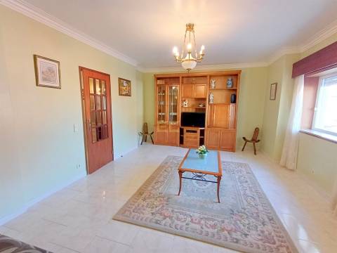 Apartamento T3 com Garagem e Vista Mar - Buarcos!