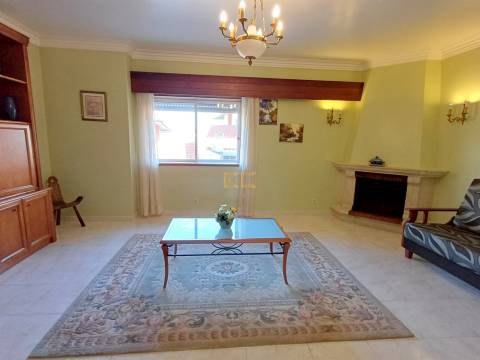 Apartamento T3 com Garagem e Vista Mar - Buarcos!