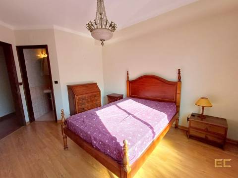 Apartamento T2 -   Alto do Forno!