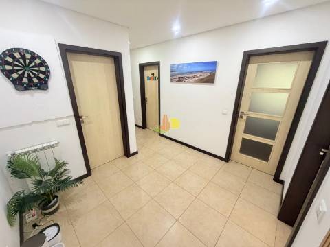 T3 com garagem e terraço