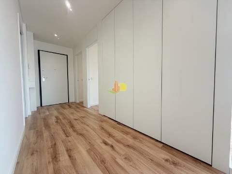 T2+2 Duplex com Garagem Dupla