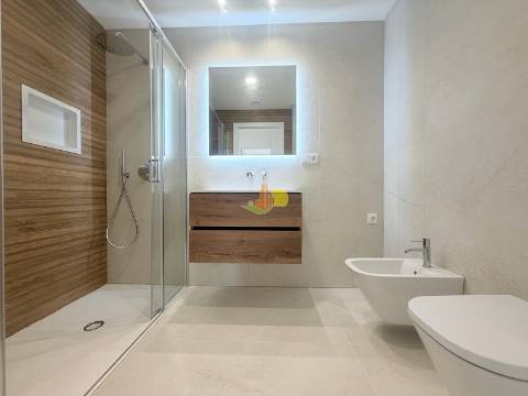 T2+2 Duplex com Garagem Dupla
