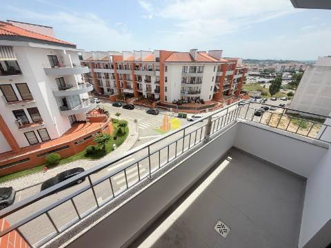 T2+2 Duplex com Garagem Dupla