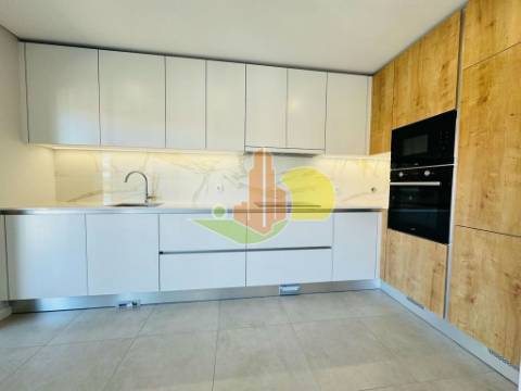 T1 com garagem Novo