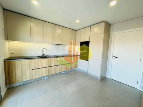 T2 com Garagem Novo