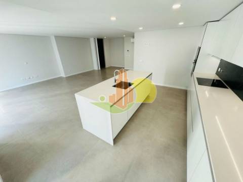 T3 com Garagem Novo