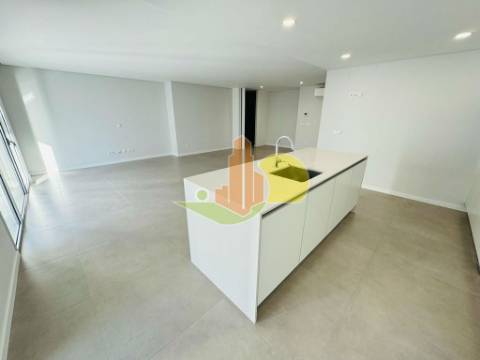 T3 com Garagem Novo