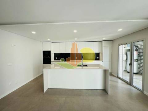 T3 com Garagem Novo