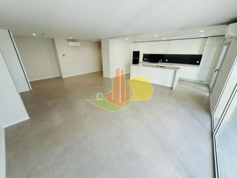 T3 com Garagem Novo