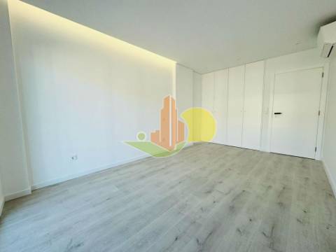 T3 com Garagem Novo
