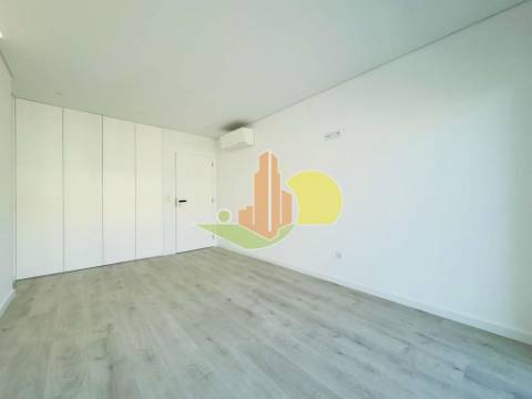 T3 com Garagem Novo