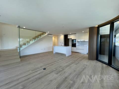 Apartamento T2+2 DUPLEX Venda em Repeses e São Salvador,Viseu