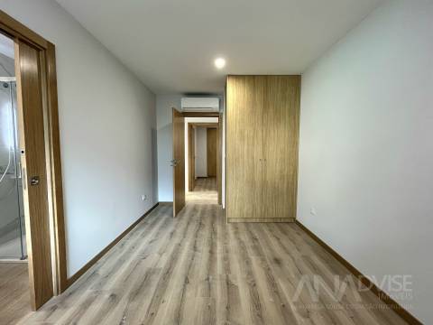 Apartamento T1+1 Venda em Cavernães,Viseu