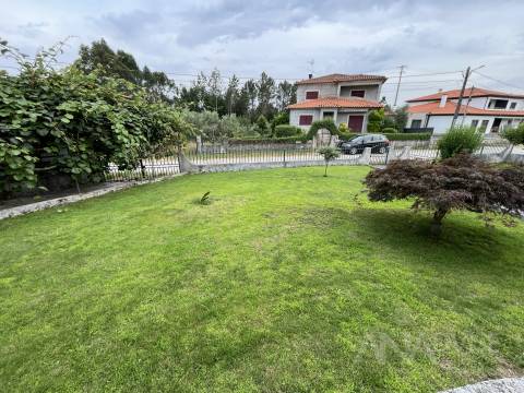 Moradia Isolada T3 Venda em Mundão,Viseu