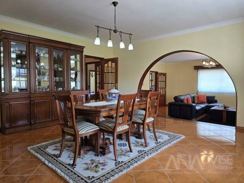 Moradia Isolada T3 Venda em Mundão,Viseu