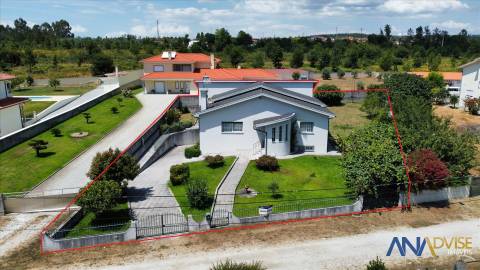 Moradia Isolada T3 Venda em Mundão,Viseu
