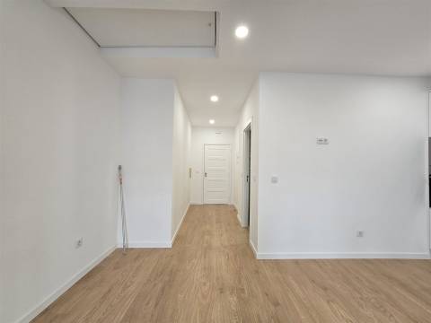 Apartamento T0 Arrendamento em Viseu,Viseu