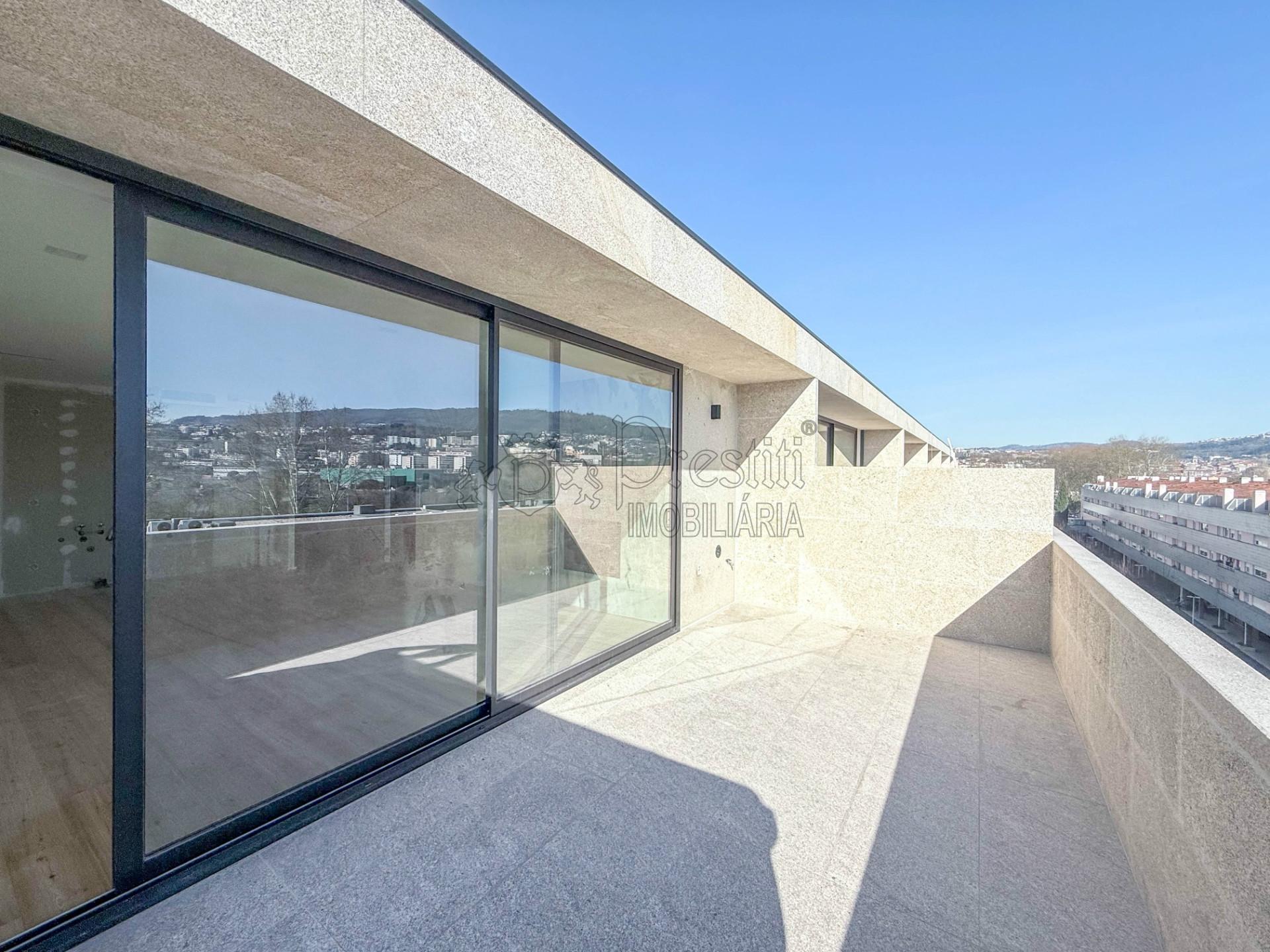Apartamentos Novos T2 na Cobertura, Creixomil, Guimarães