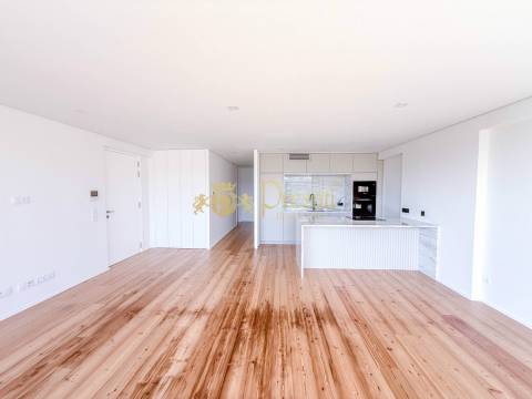 Apartamento T2 com vista sobre a Penha