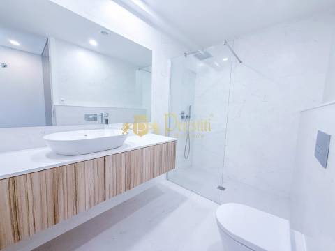 Apartamento T2 com vista sobre a Penha