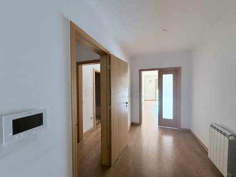 Apartamento T2 para Arrendar em Guimarães