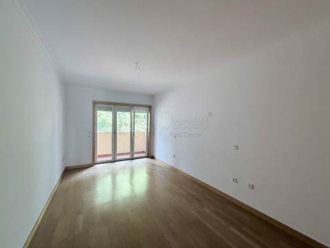 Apartamento T2 para Arrendar em Guimarães